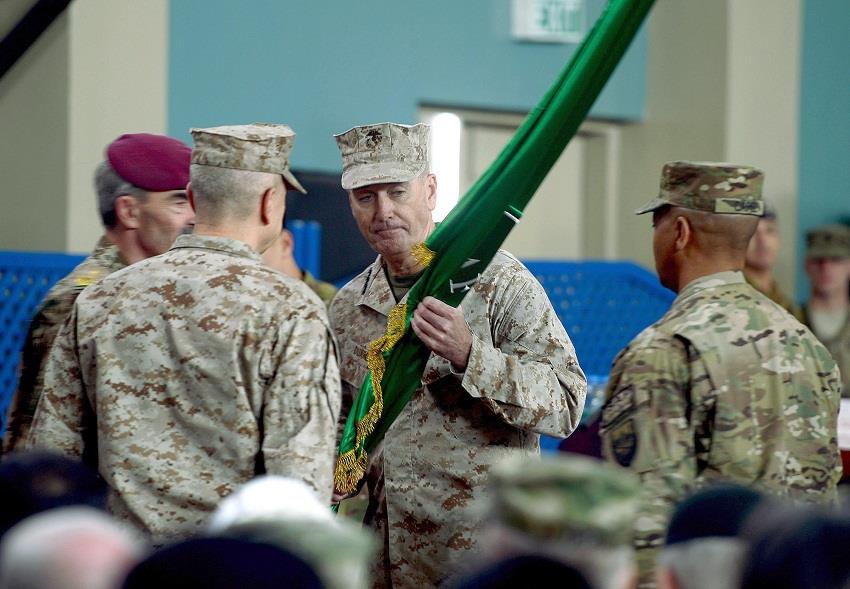El general estadounidense Dunford toma el mando de la OTAN en Afganistán