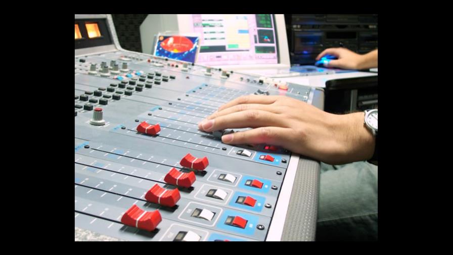 Indotel exhorta dar el salto de la radio análoga a la digital