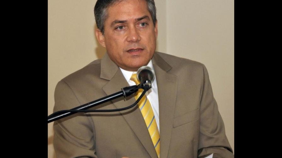 Ernesto Martínez cita trabas que afectan el desarrollo económico