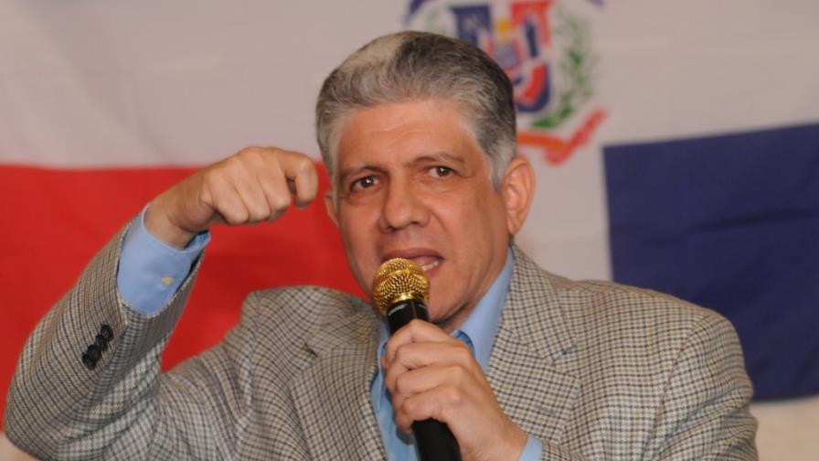 Estrella pide al Gobierno renegociar contratos Barrick y generadores