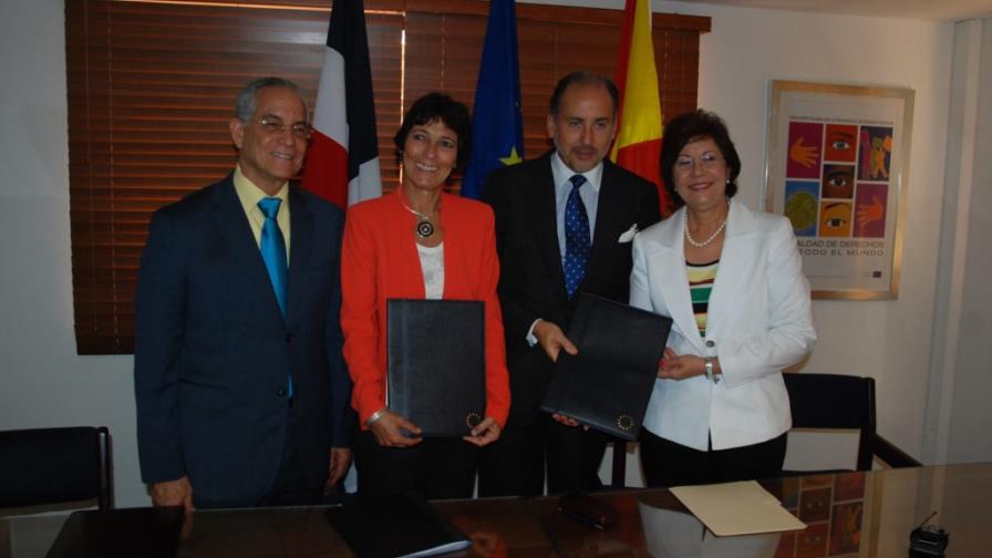 Acuerdan RD$2.3 millones de euros para apoyar a Educación