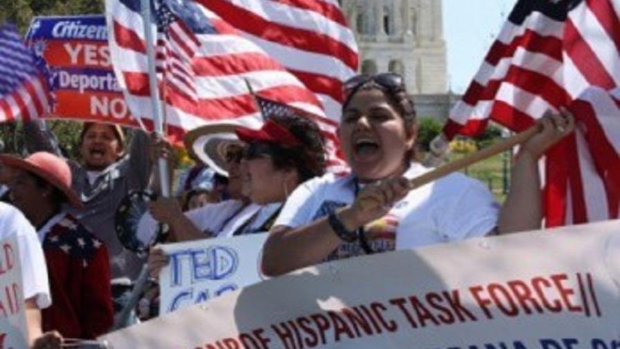Los inmigrantes indocumentados en EEUU ya pagan impuestos locales y estatales Los inmigrantes indocumentados en EEUU ya pagan impuestos locales y estatales