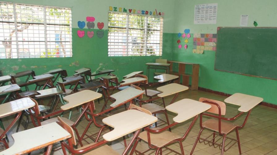 Fabricantes de muebles escolares cuestionan anulación de licitación