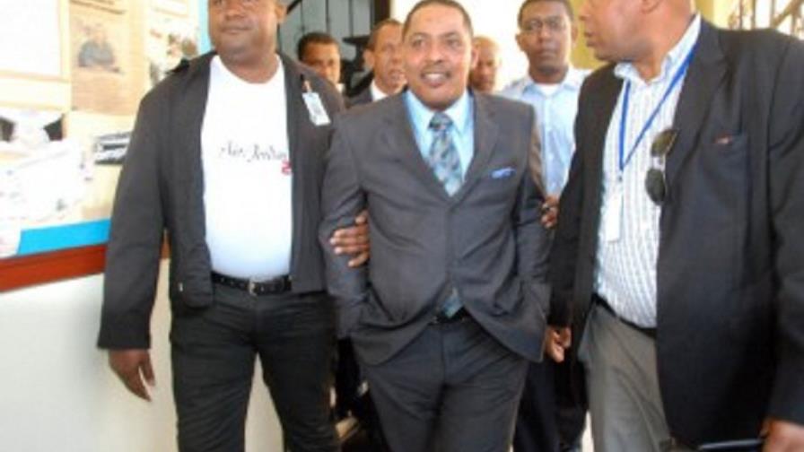 Dictan tres meses de prisión preventiva contra exalcalde de La Romana Dictan tres meses de prisión preventiva contra exalcalde de La Romana