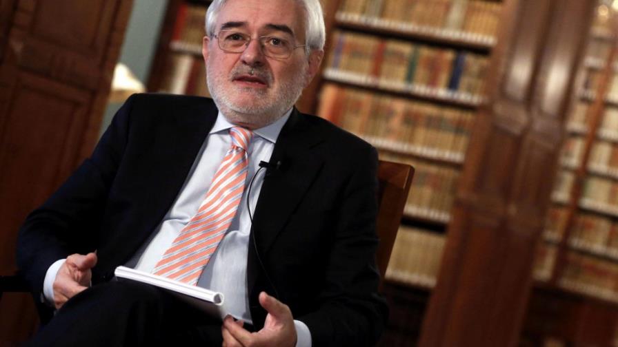 La Academia Española de la Lengua abrirá sus puertas a más mujeres