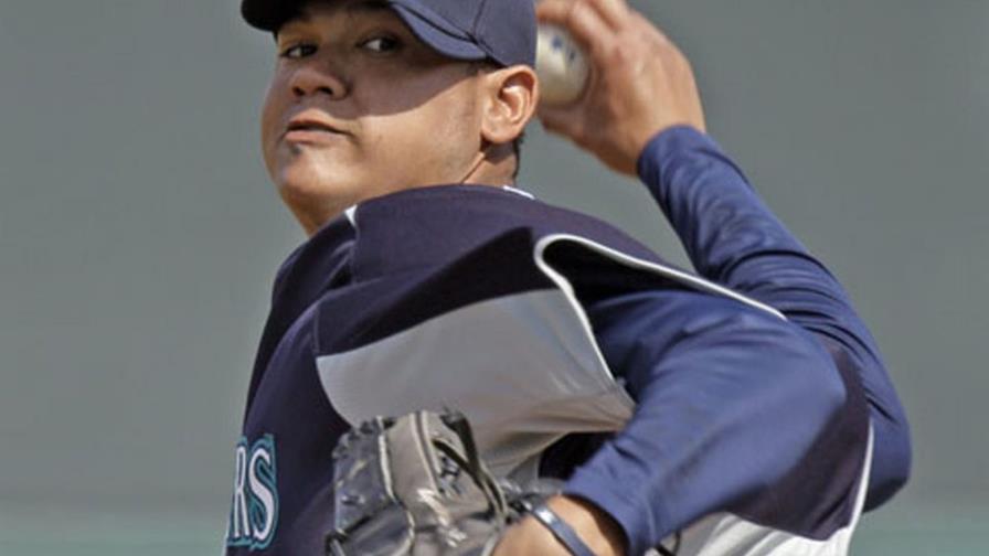 Hernández, blanco de ataques por retiro