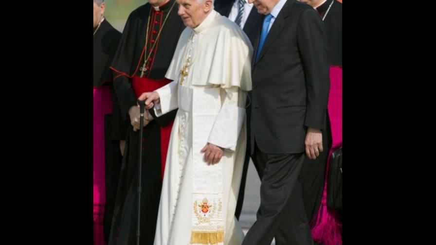 Fundéu BBVA: Los papas renuncian, no dimiten ni abdican Fundéu BBVA: Los papas renuncian, no dimiten ni abdican