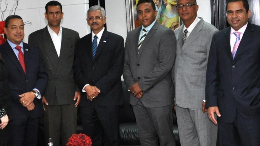 Director del IDAC sostiene encuentro con nueva directiva de Asociación de Pilotos