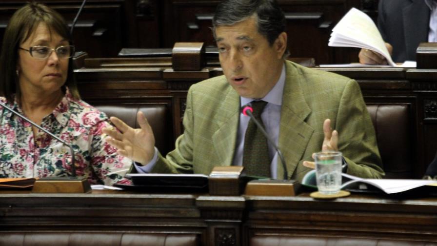 Uruguay aprueba el matrimonio entre homosexuales