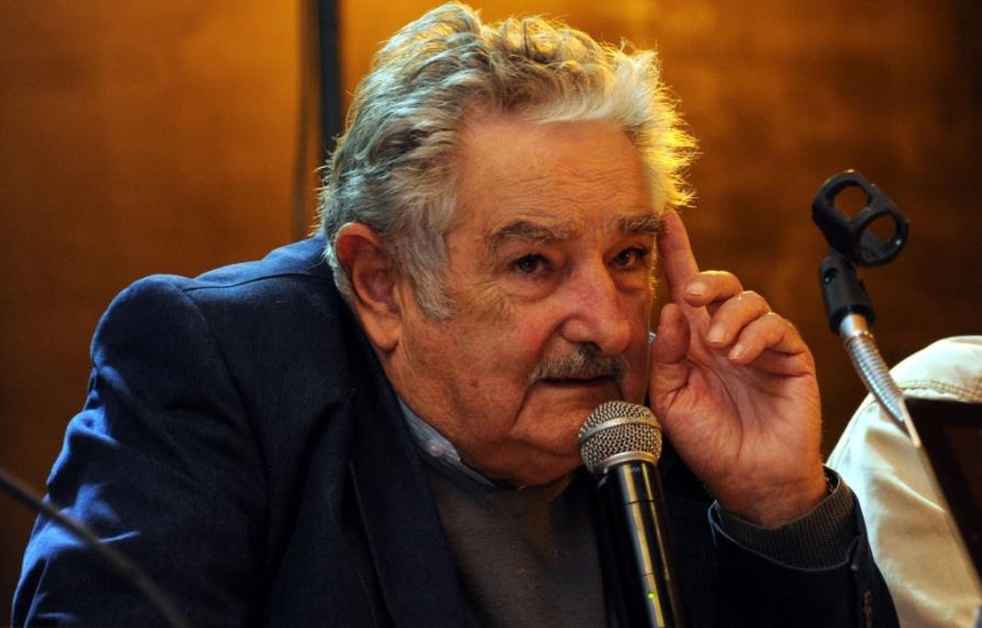 Mujica pide perdón a Fernández por dichos que achaca a su pasado guerrillero