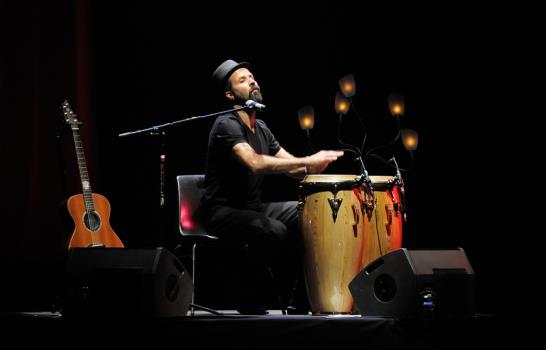 Jarabe de Palo deja buen sabor en concierto a piano y voz