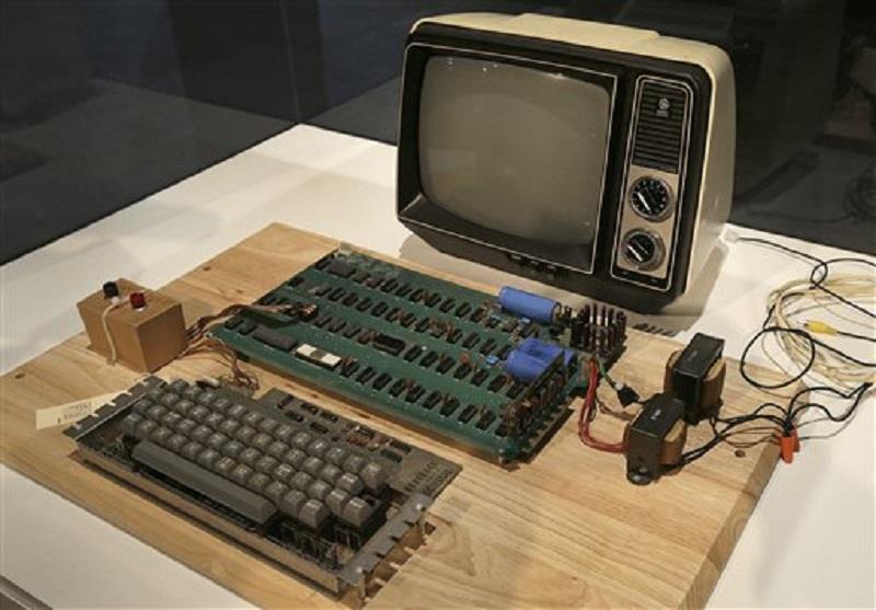 Rematan primera computadora Apple en 387,750 dólares
