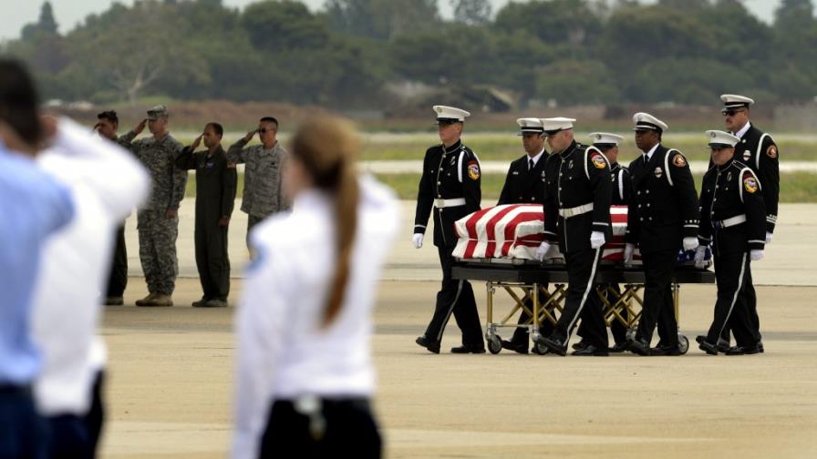 Emotivo adiós a los 19 bomberos fallecidos en un incendio en Arizona, EE.UU.