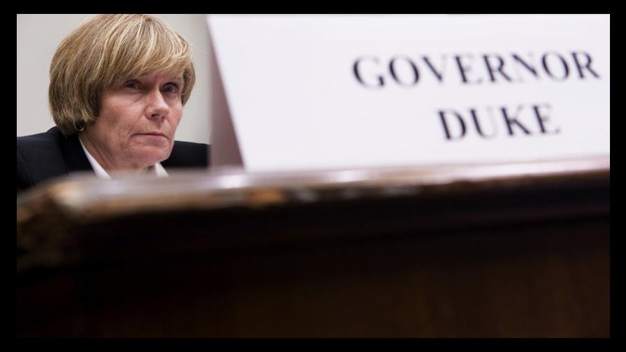 Gobernadora Elizabeth Duke anuncia su salida de la Reserva Federal de Estados Unidos