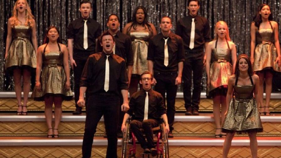 Glee rinde homenaje al fallecido Cory Monteith