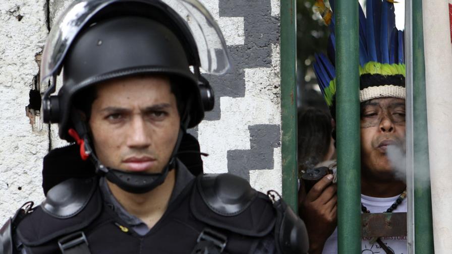 Indios brasileños ocupan museo contiguo al Maracaná para evitar demolición