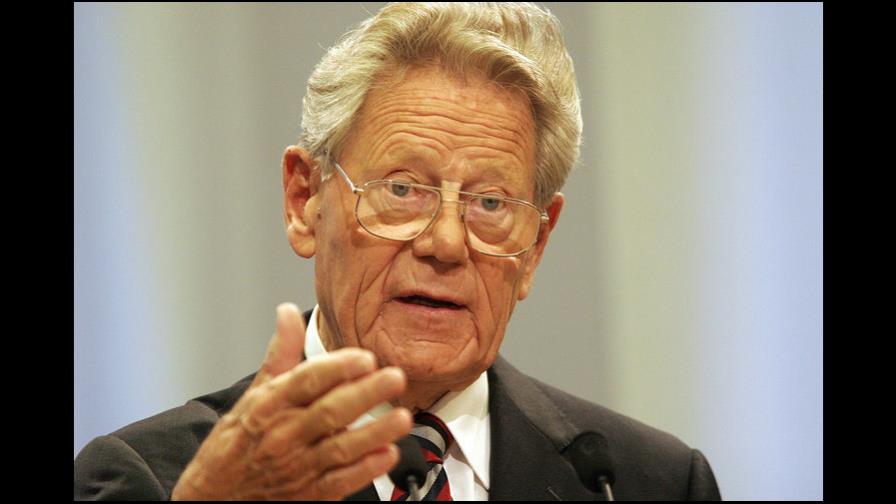 El teólogo disidente Hans Küng no tiene esperanzas de un papa reformista