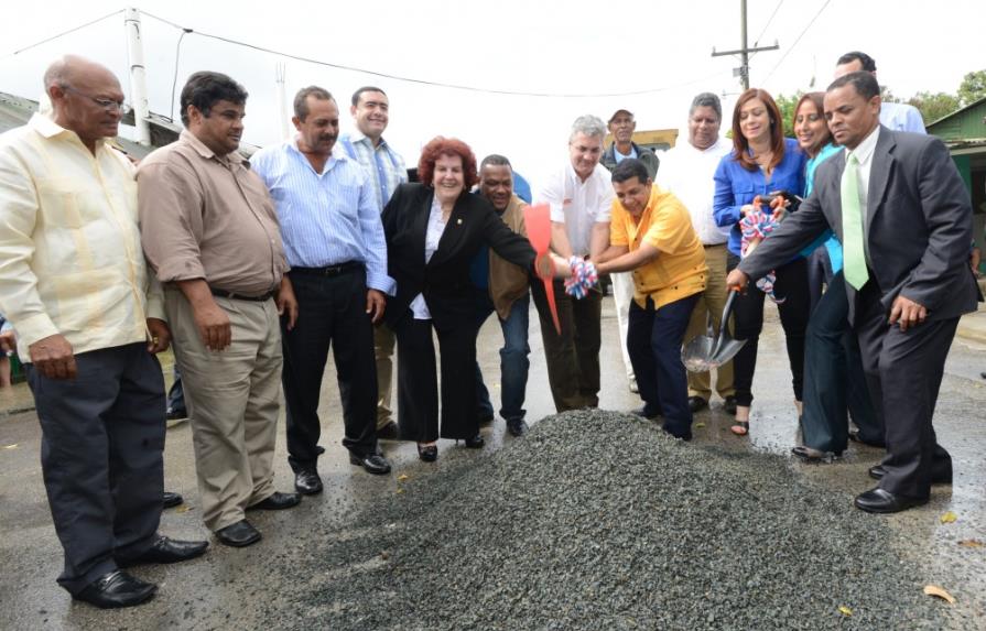 Gobierno inicia construcción carreteras Seybo y Hato Mayor