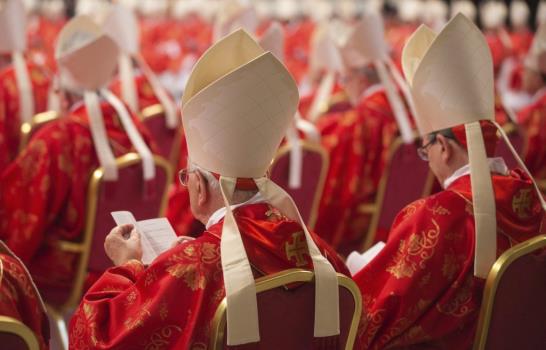 El cónclave se desarrolla en latín, lengua litúrgica de la Iglesia Católica