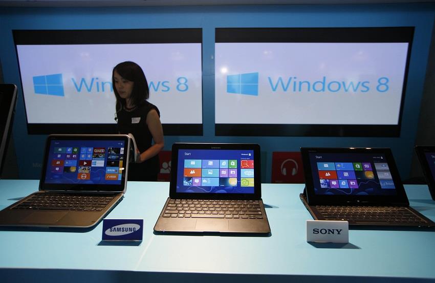 Caída en venta de PCs golpea acciones de Microsoft