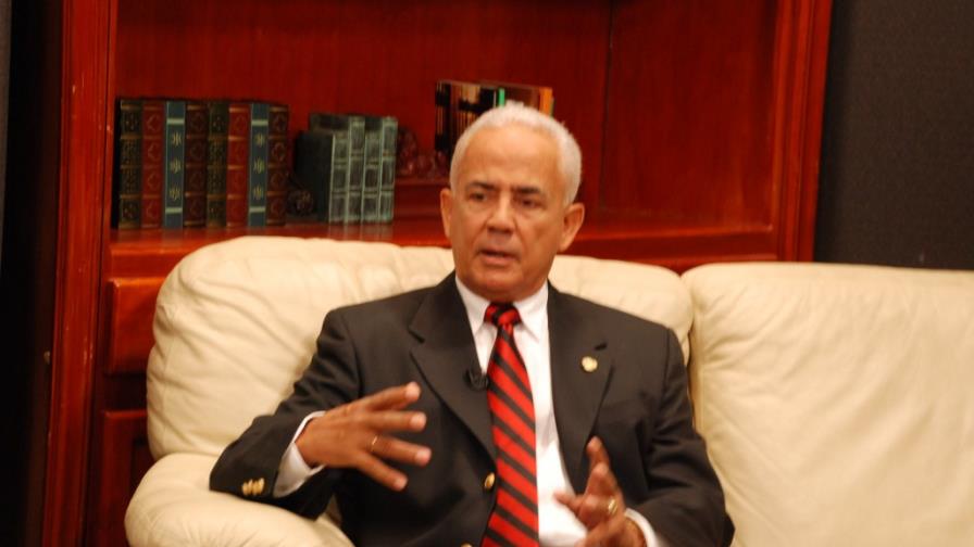 Manuel Cabrera aboga por aumento salarial