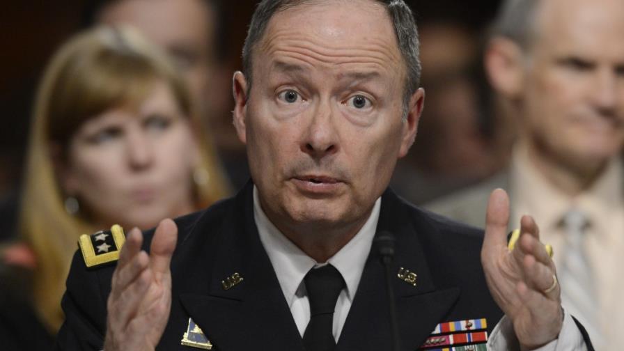 Director NSA dice que programas de vigilancia evitaron docenas de ataques Director NSA dice que programas de vigilancia evitaron docenas de ataques