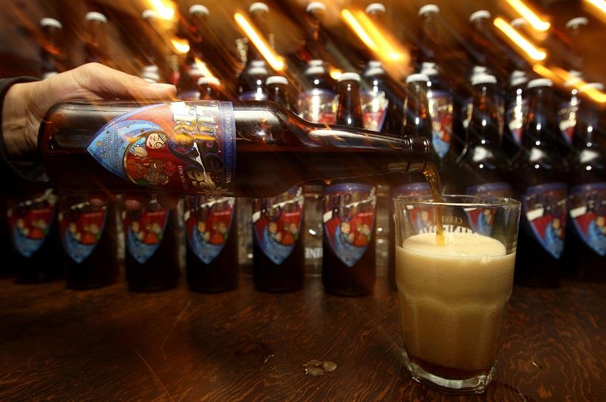 Limitan contratos en exclusividad de las dos mayores cerveceras en México