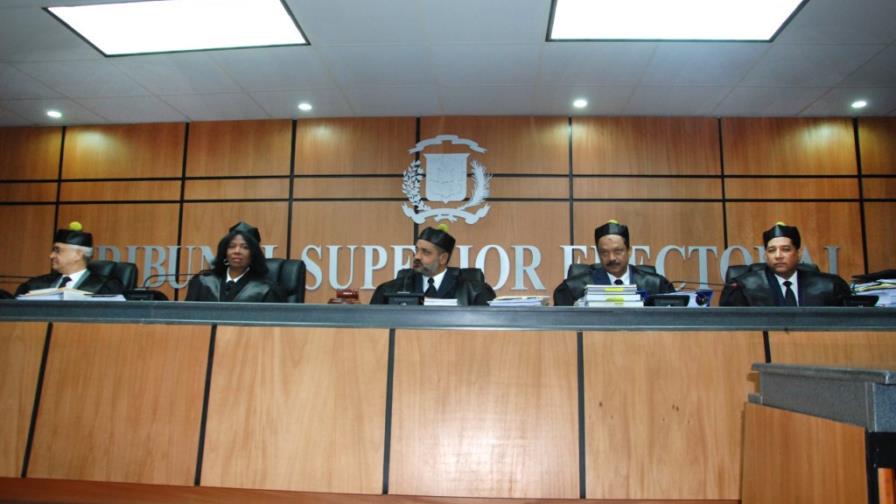 Tribunal pide JCE y PRD listas de miembros del CEN Tribunal pide JCE y PRD listas de miembros del CEN