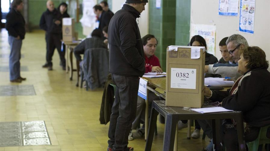 Primarias adversas al partido de Gobierno argentino