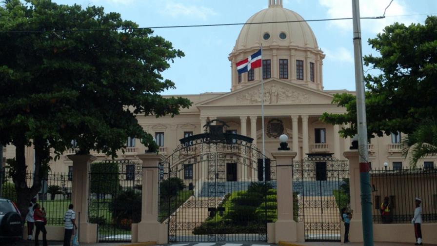 Economistas dicen que los bonos siguen la política de endeudamiento