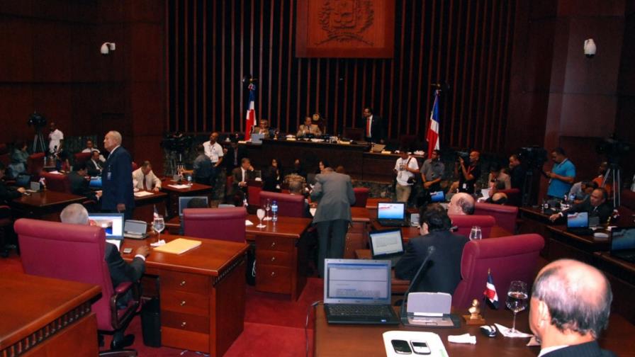 El Senado pide la rescisión del contrato de venta de Antena Latina