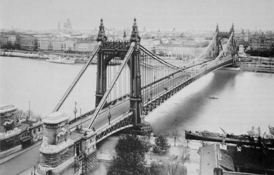 Un paseo por la historia de Budapest a través de sus puentes