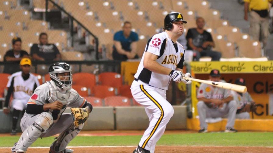 Black y Rosario comandan un triunfo aplastante de las Águilas Black y Rosario comandan un triunfo aplastante de las Águilas