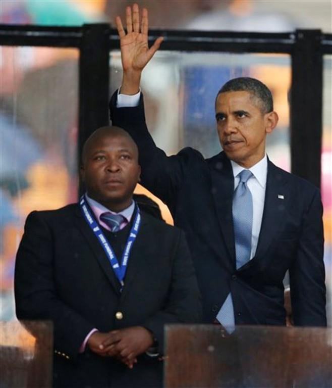 Intérprete impostor en ceremonia de Mandela