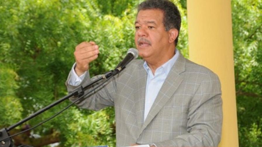 Leonel afirma que no está en campaña