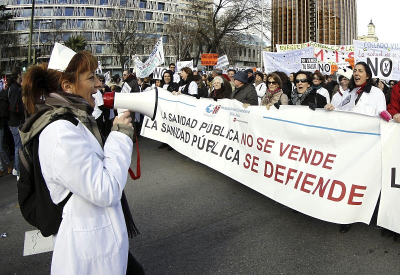 Protestan en España contra reforma sanitaria