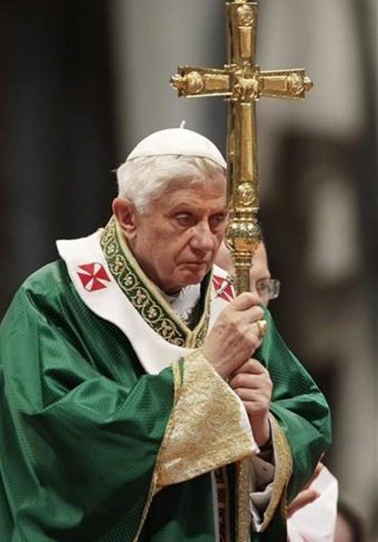 Vaticano: Papa no influirá en Iglesia tras retiro