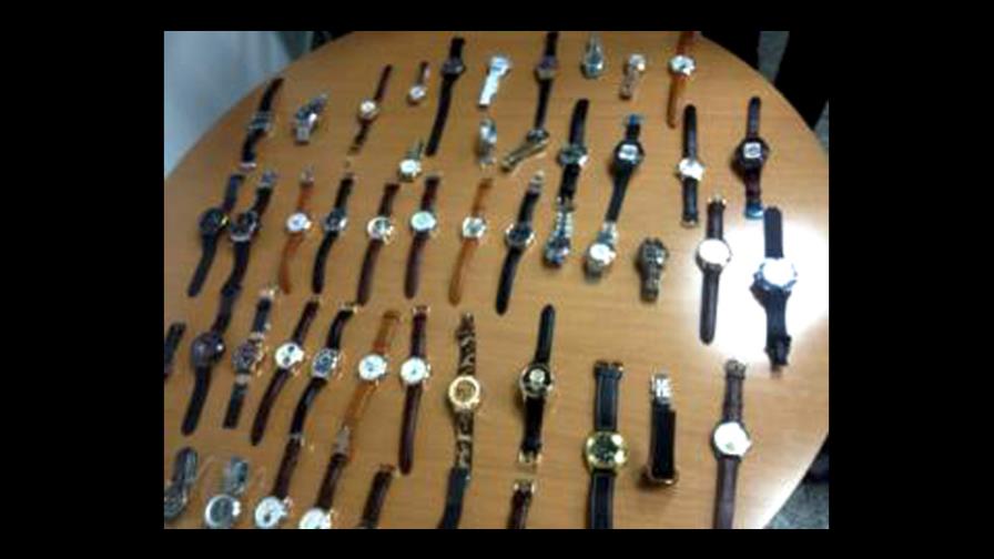 Detectan contrabando de relojes en el Aeropuerto de Las Américas Detectan contrabando de relojes en el Aeropuerto de Las Américas