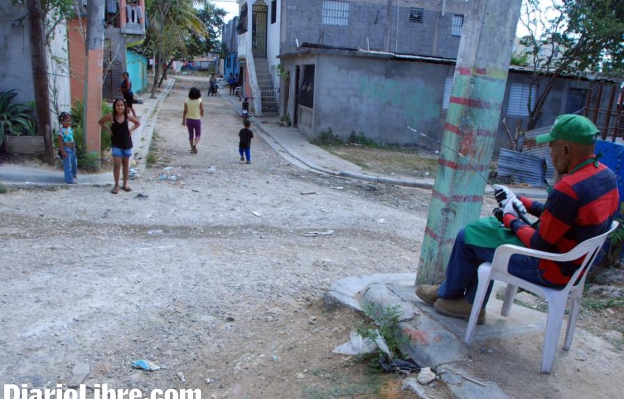 El barrio Las Antillas demanda reparación de sus calles