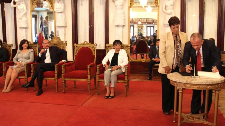 Gobierno lanza Plan para reducir la mortalidad materna