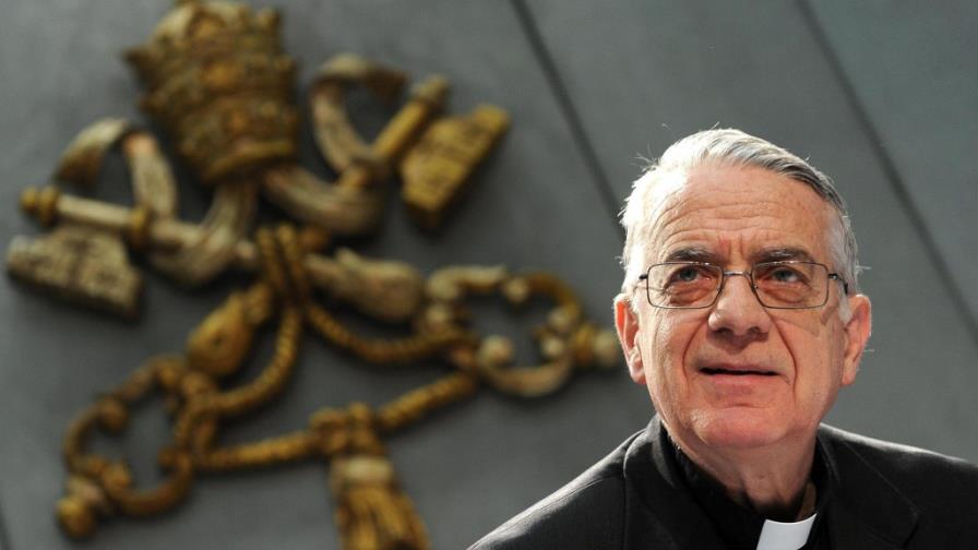 Lombardi: las dos fumatas negras no significa que cardenales estén divididos