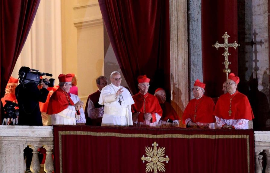 Papa Francisco: los cardenales han ido a buscar al papa al fin del mundo