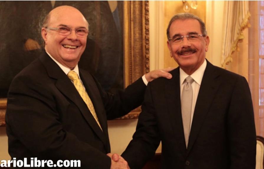 Los contactos de perredeístas y Danilo Medina crean conjeturas