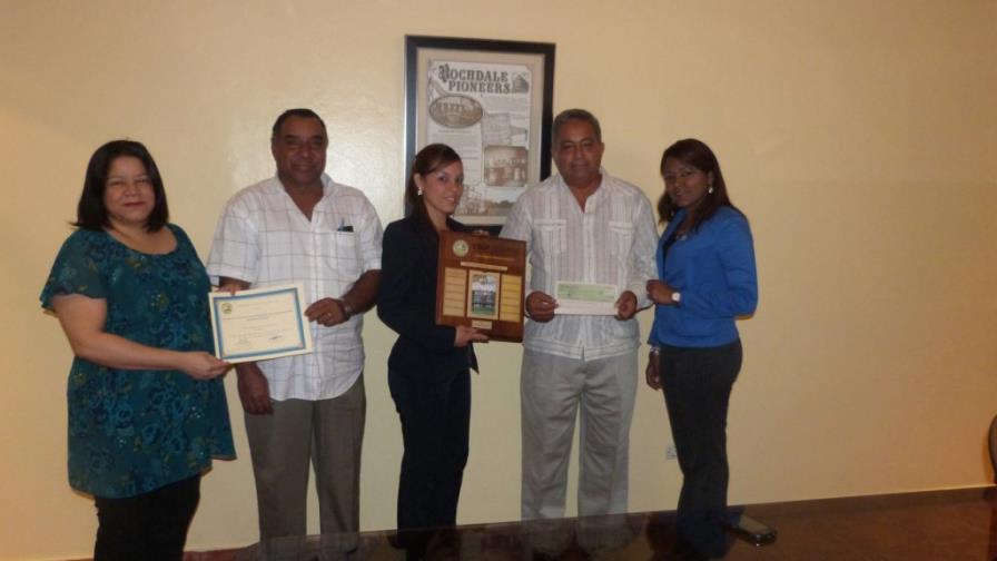 Cooperativa reconoce a sus socios y productores