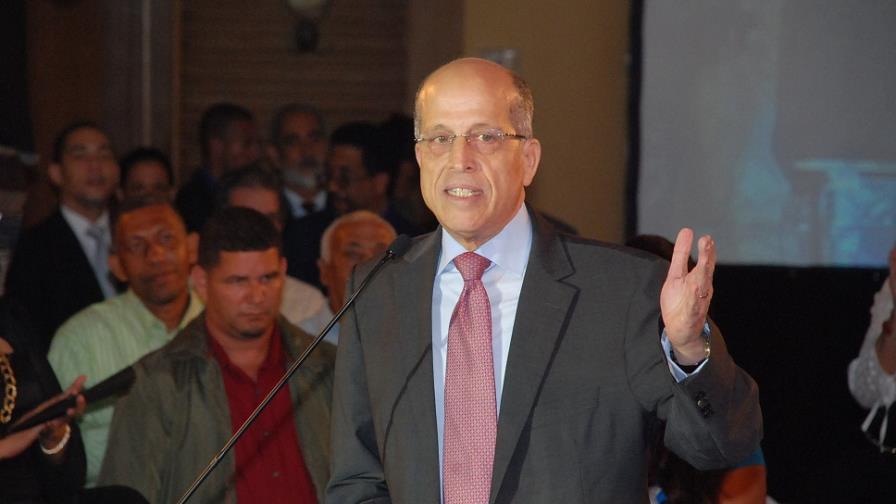 Max Puig advierte sobre tala en Loma Miranda Max Puig advierte sobre tala en Loma Miranda
