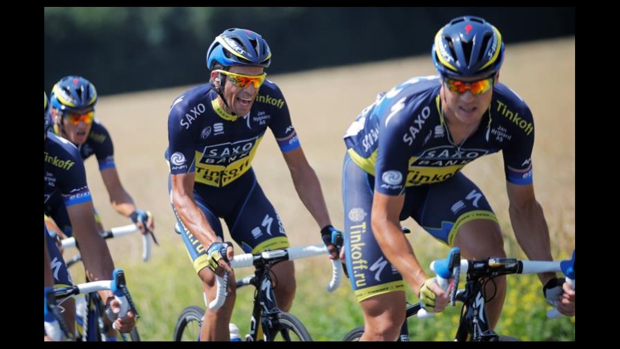 Alberto Contador ataca y Froome cede terreno