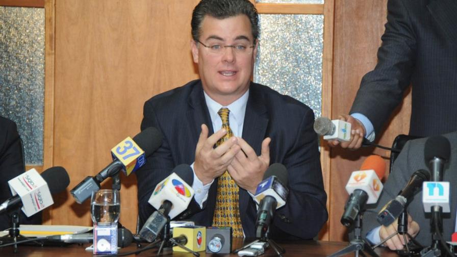 Empresarios visitan a Danilo Medina; piden consenso Empresarios visitan a Danilo Medina; piden consenso