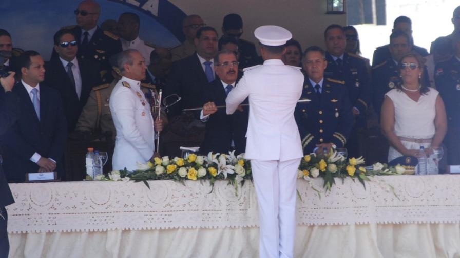 Dedican graduación de FF.AA. a asesino de héroes de 30 de Mayo Dedican graduación de FF.AA. a asesino de héroes de 30 de Mayo