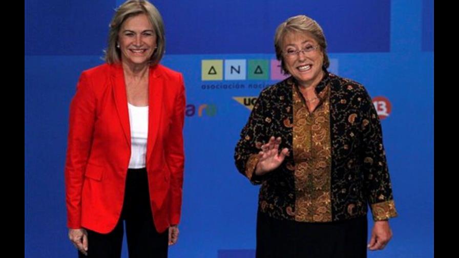 Bachelet y Matthei cierran sus campañas en Chile