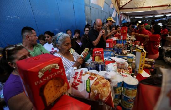 Inflación y escasez amenazan tradición navideña